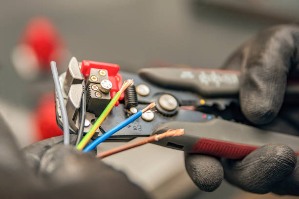 Best Electrical Contractors for Businesses  in Louisiana, MO